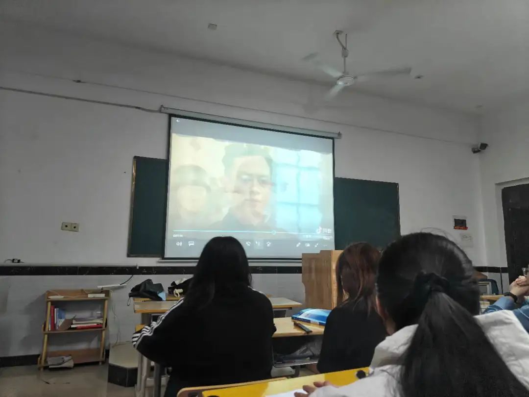 正在上傳...