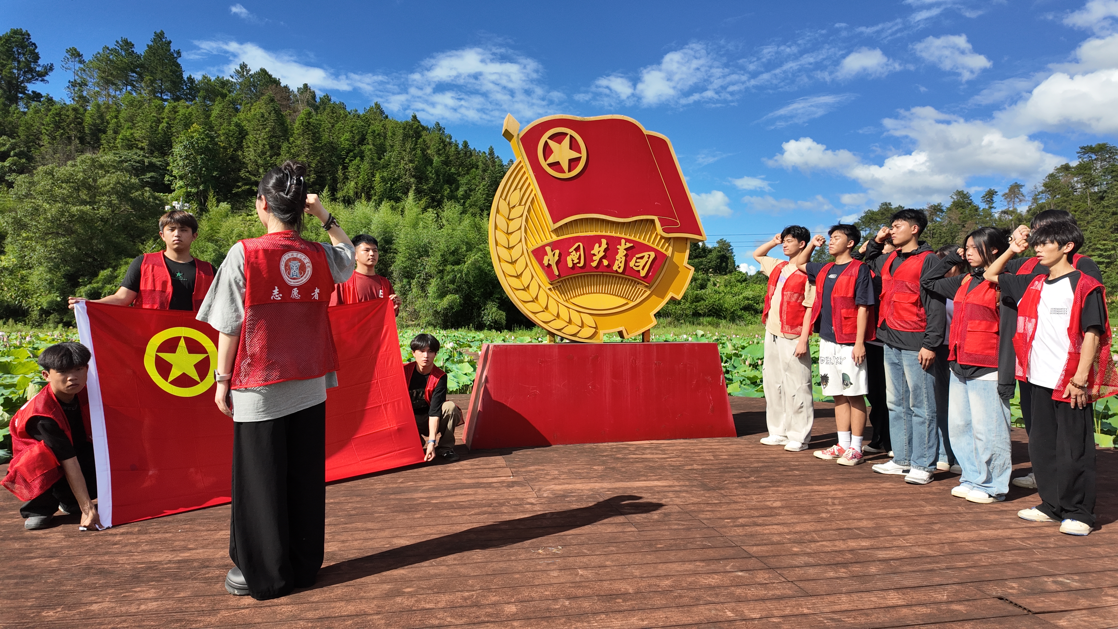 正在上傳...