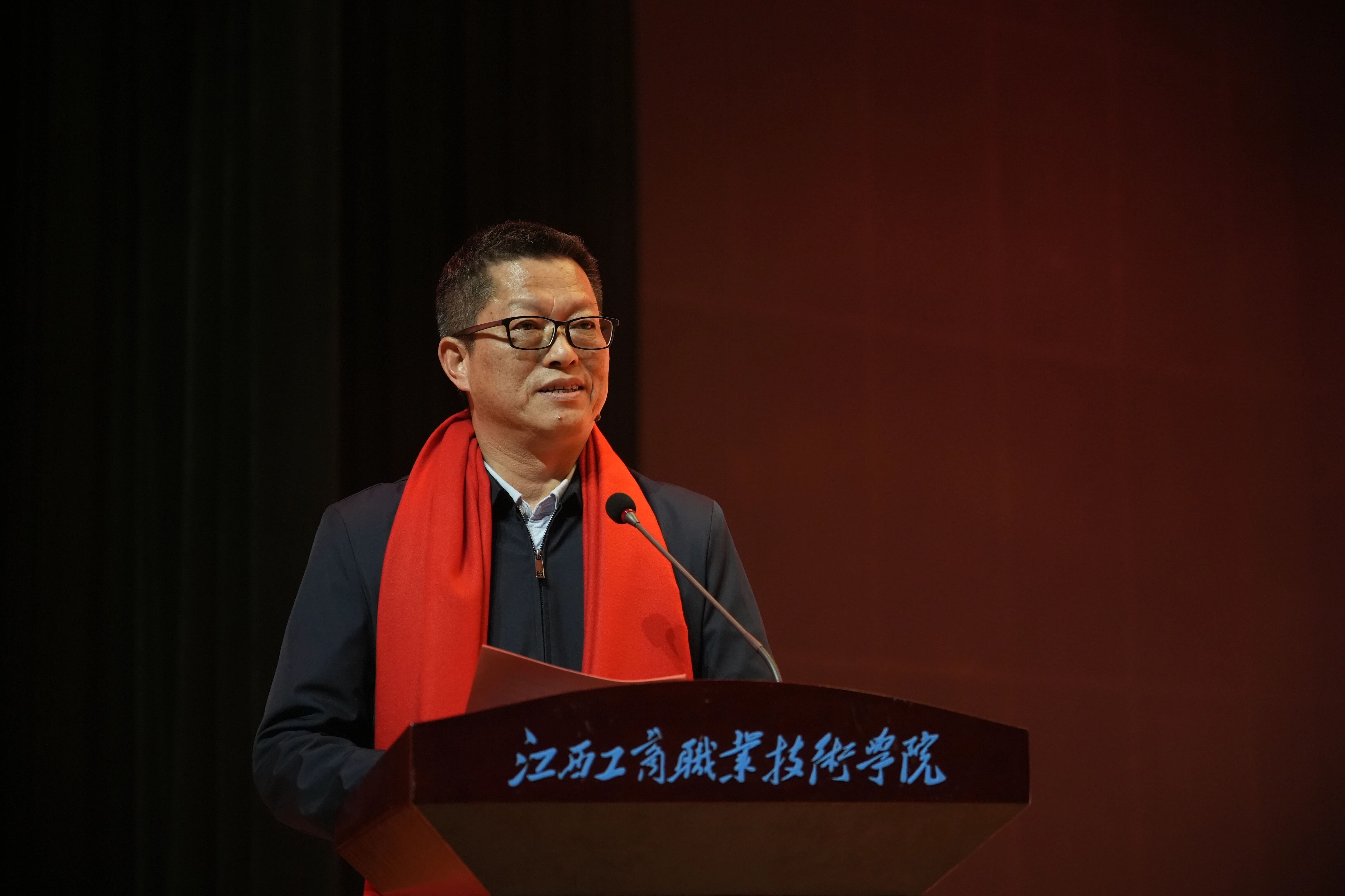 正在上傳...