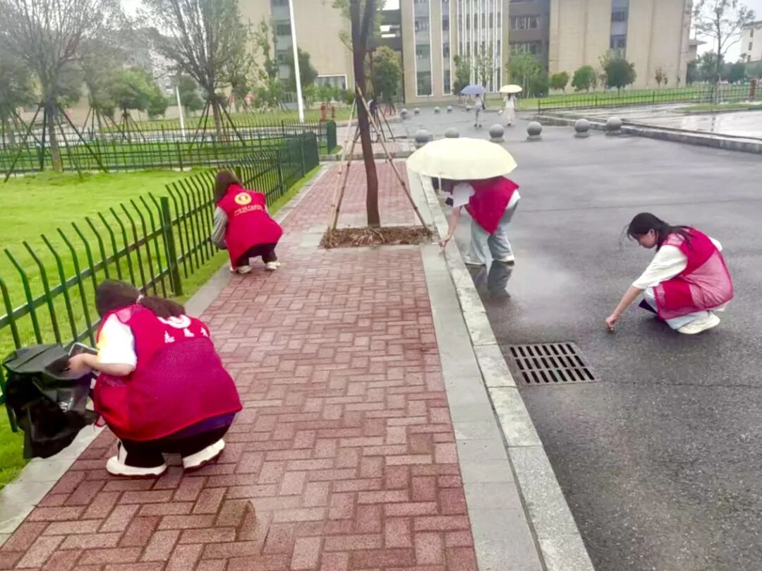 正在上傳...