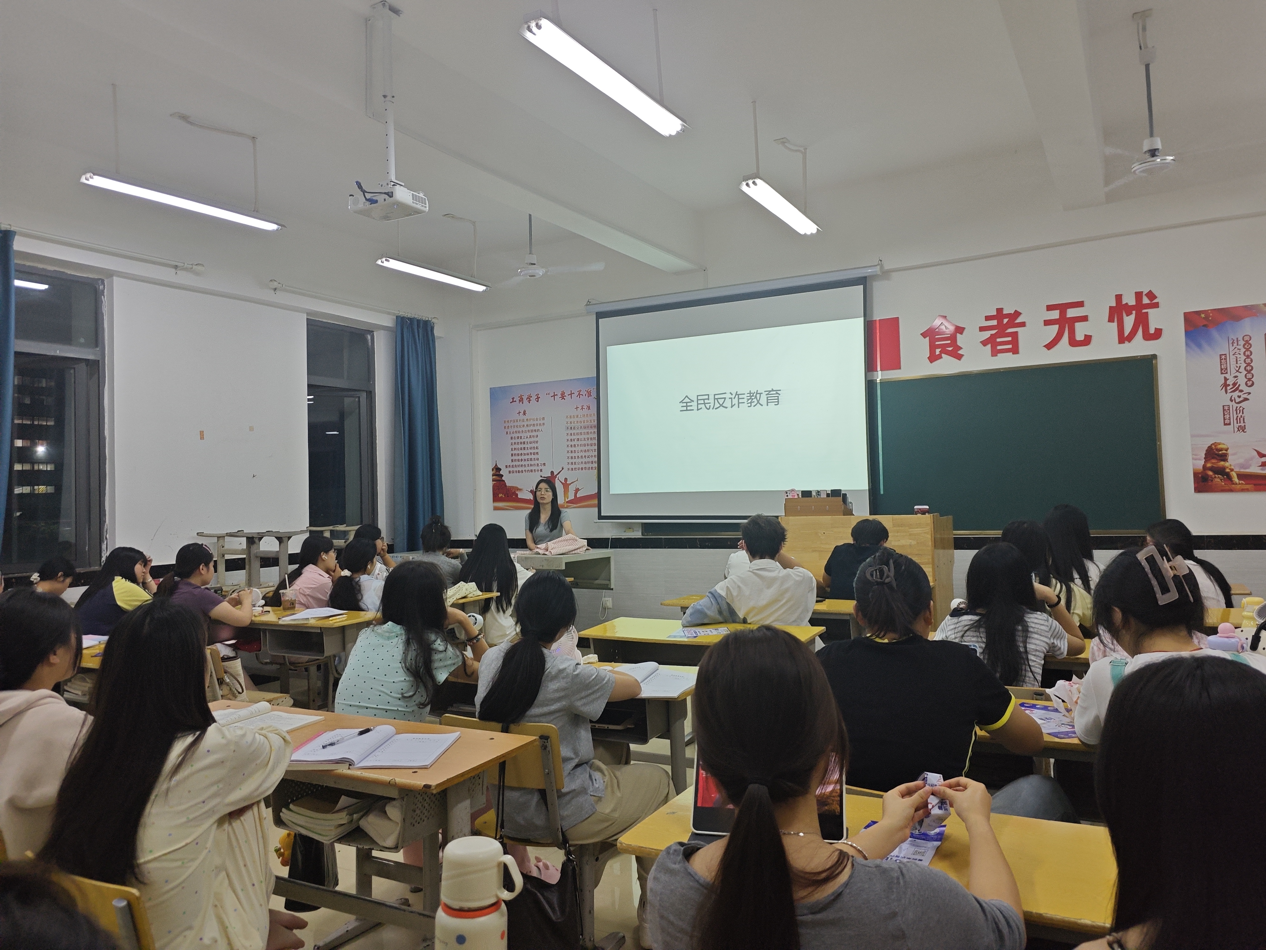正在上傳... 正在上傳...